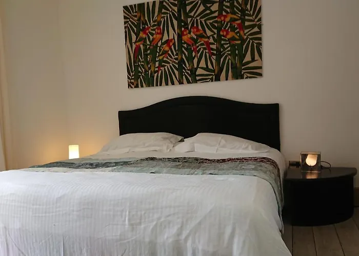 Surf Lookout - King Size En-Suite With Sea Views