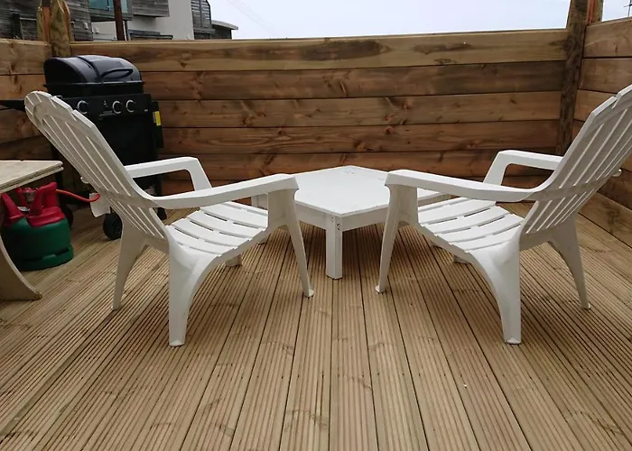 Surf Lookout - King Size En-Suite With Sea Views